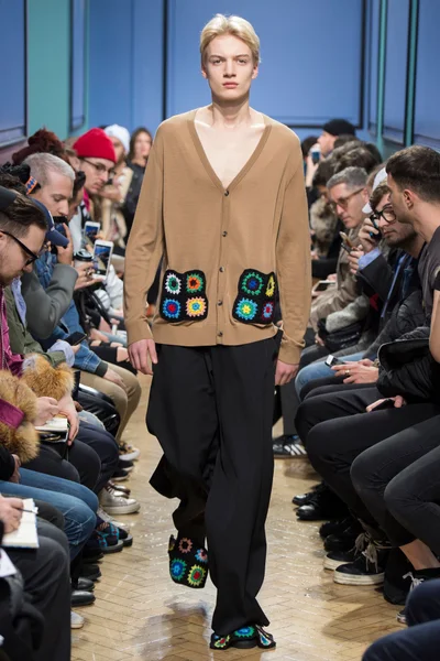Look 4